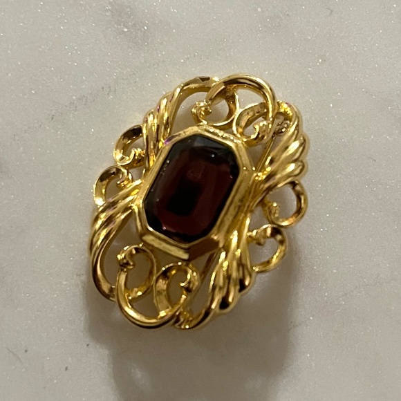 Vintage Gold Tone Amethyst Purple Glass Stone Brooch Pin - Picture 5 of 12